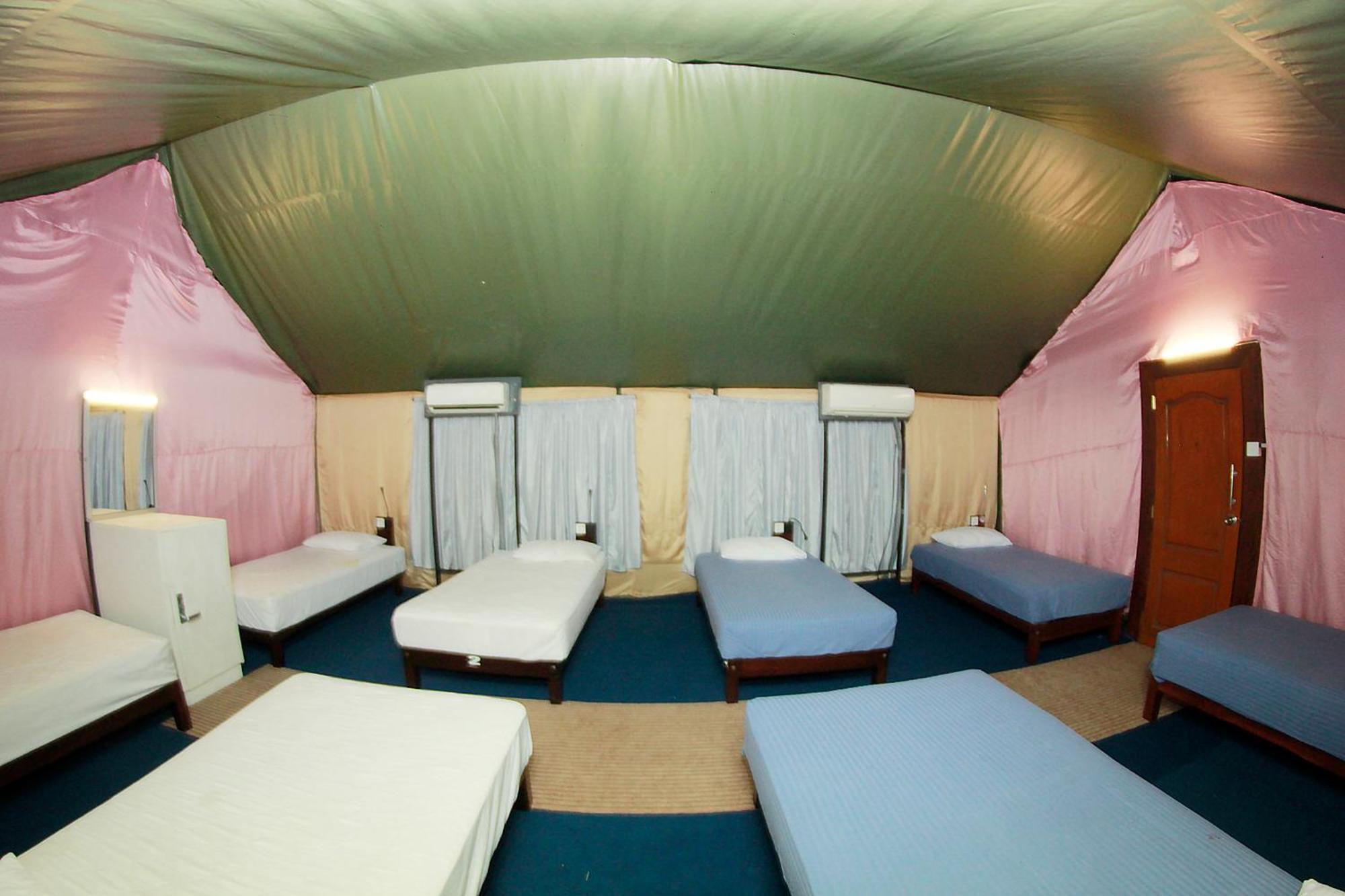 Traveler'S Haven Hostel At Colombo Intl Airport Katunayake Exterior photo