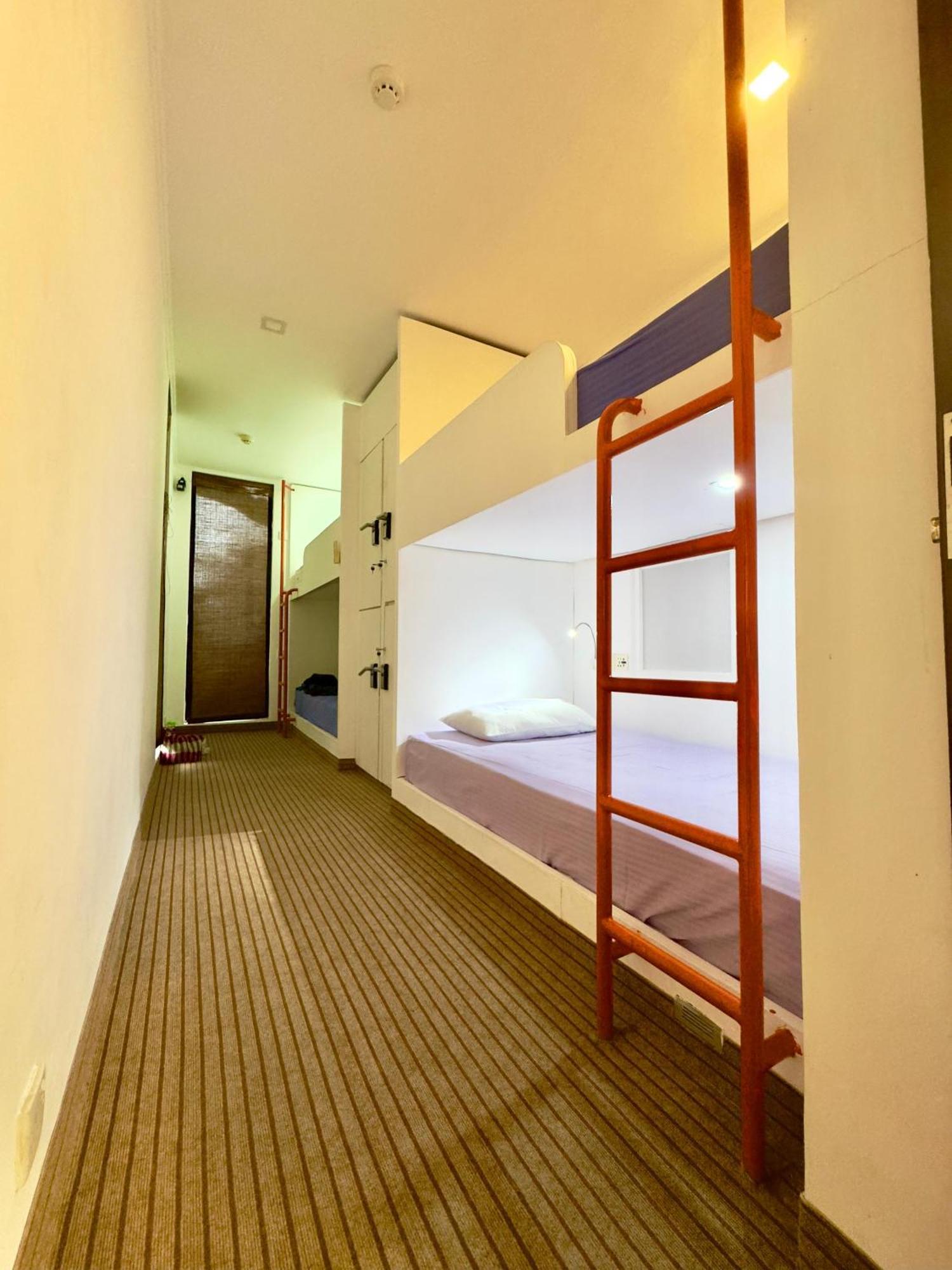 Traveler'S Haven Hostel At Colombo Intl Airport Katunayake Exterior photo